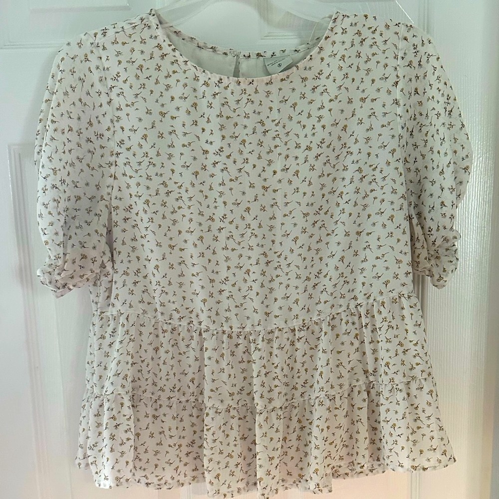 White flowery peplum blouse